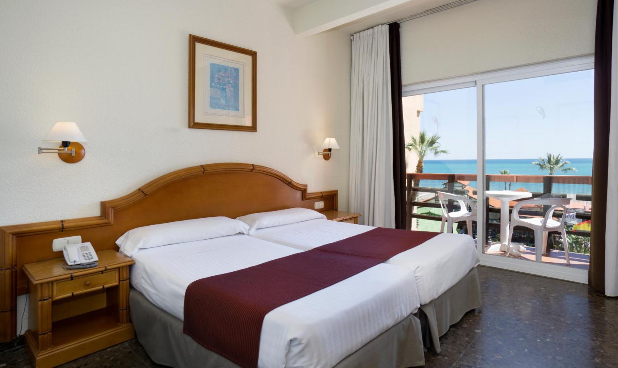 Double or Twin Room Frontal Sea View