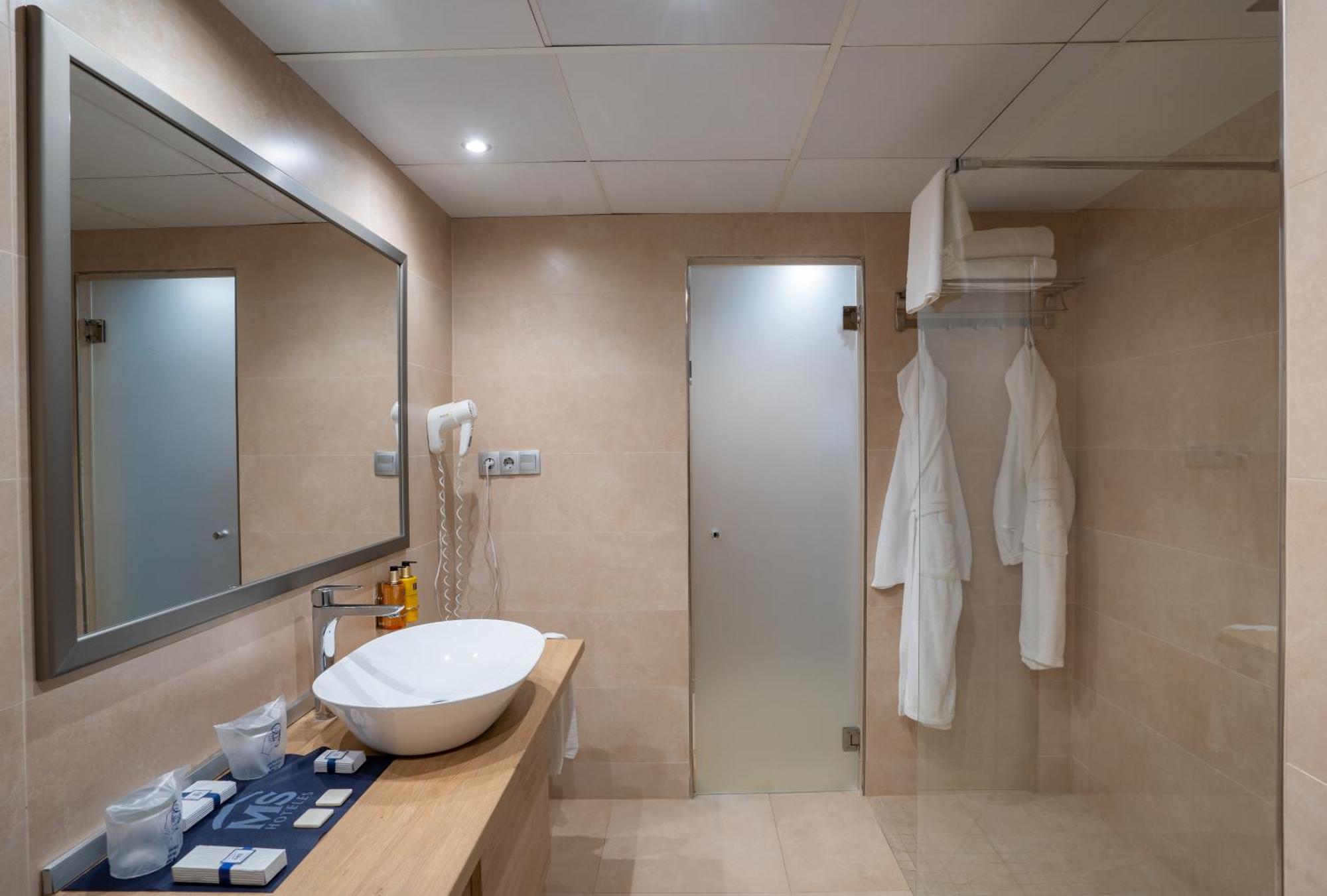Standard Junior Suite