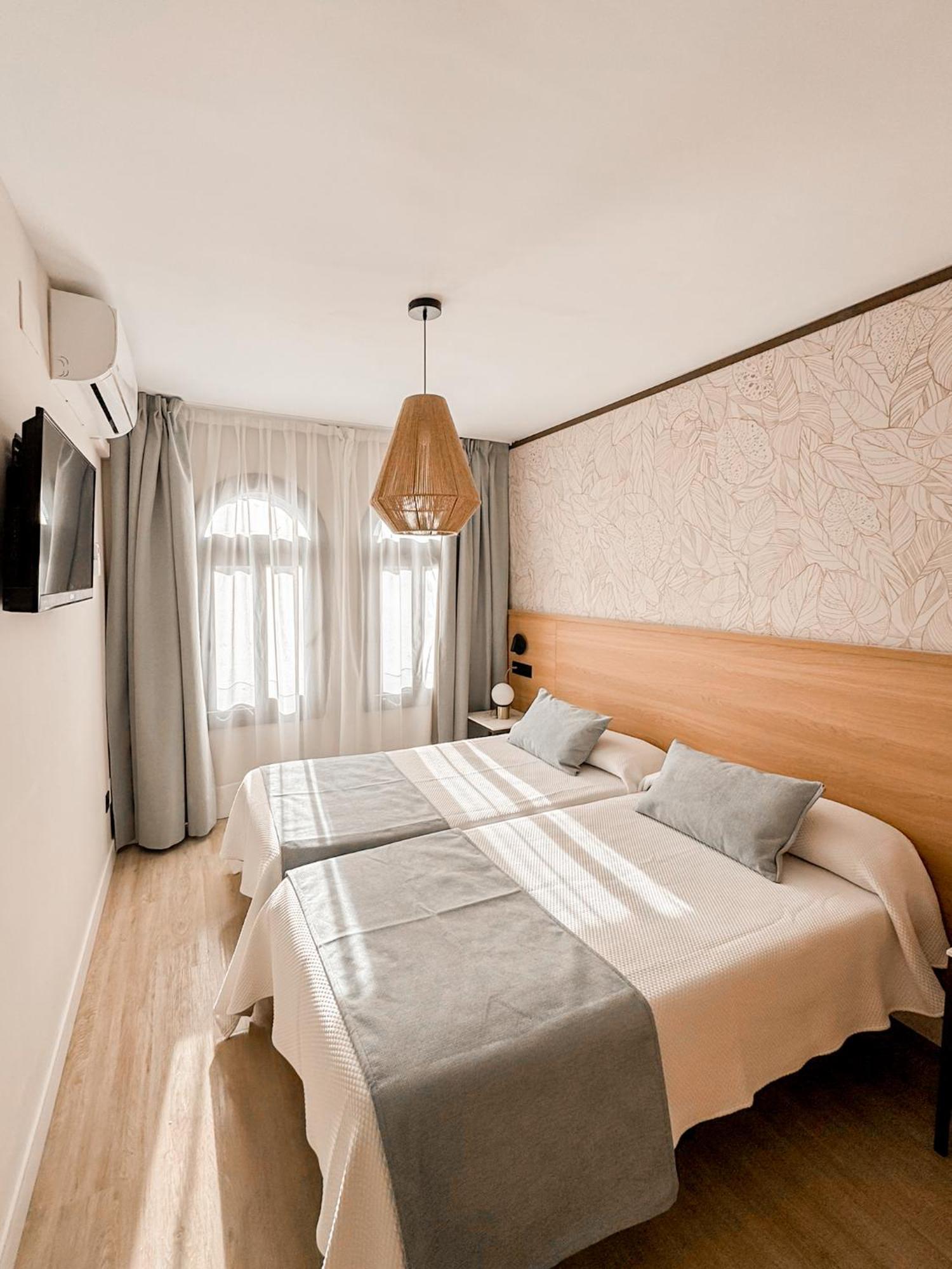 Junior Suite,1676732485:JPEG